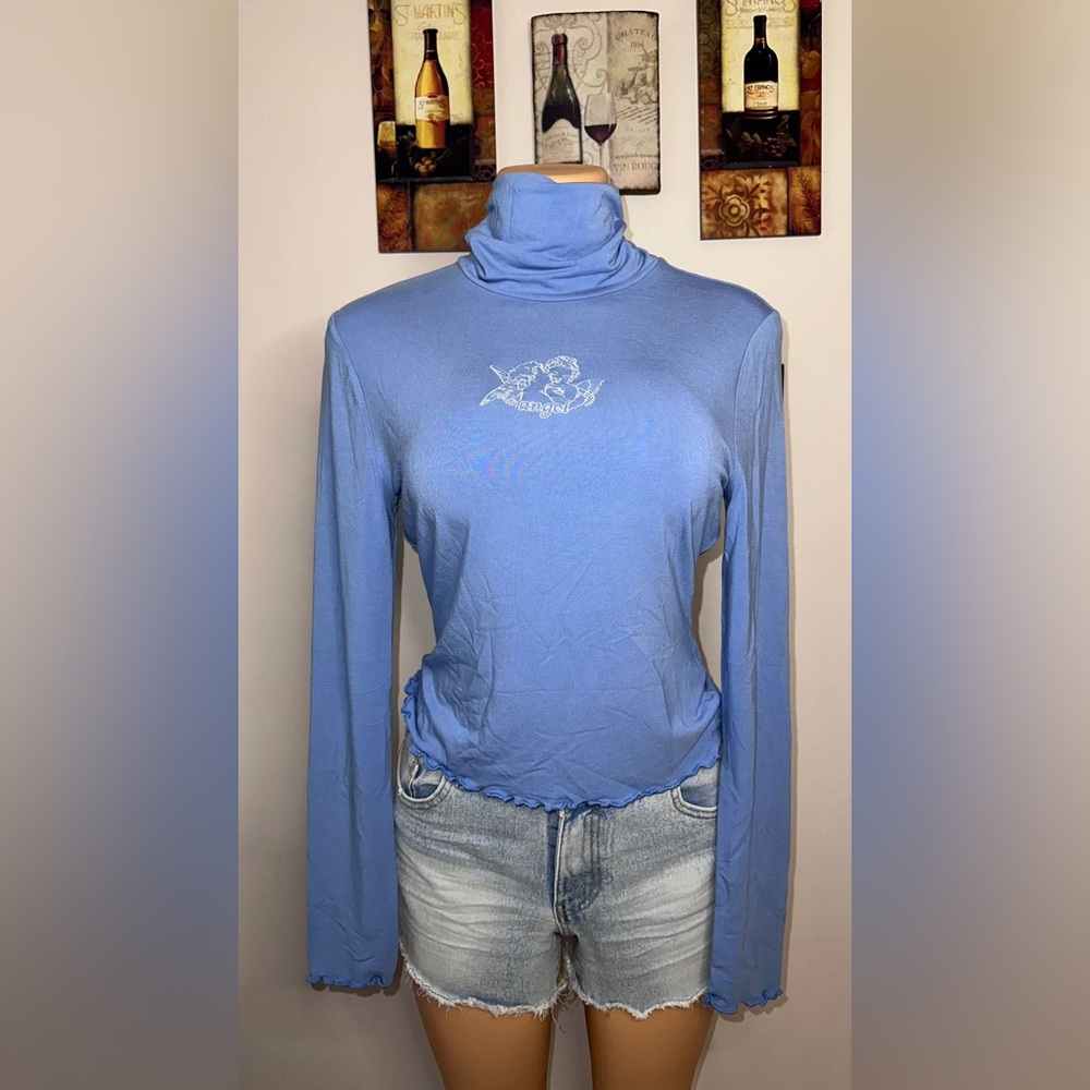 NWT FOREVER 21 ANGEL EMBROIDERED GRAPHIC TOP SIZE L